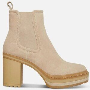 Steve Madden Lexa Suede Chelsea Booties. Color: Sand. Size 10. Gently Used.